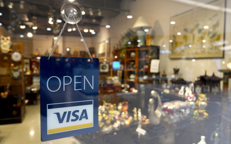 magasin-CARNOULES-min_open_sign_visa_sign_open_store_sign_visa_credit_card_business-810443